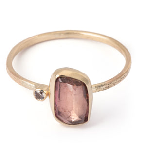 
            
                Load image into Gallery viewer, Bijou - Dusty Pink Tourmaline Ring
            
        