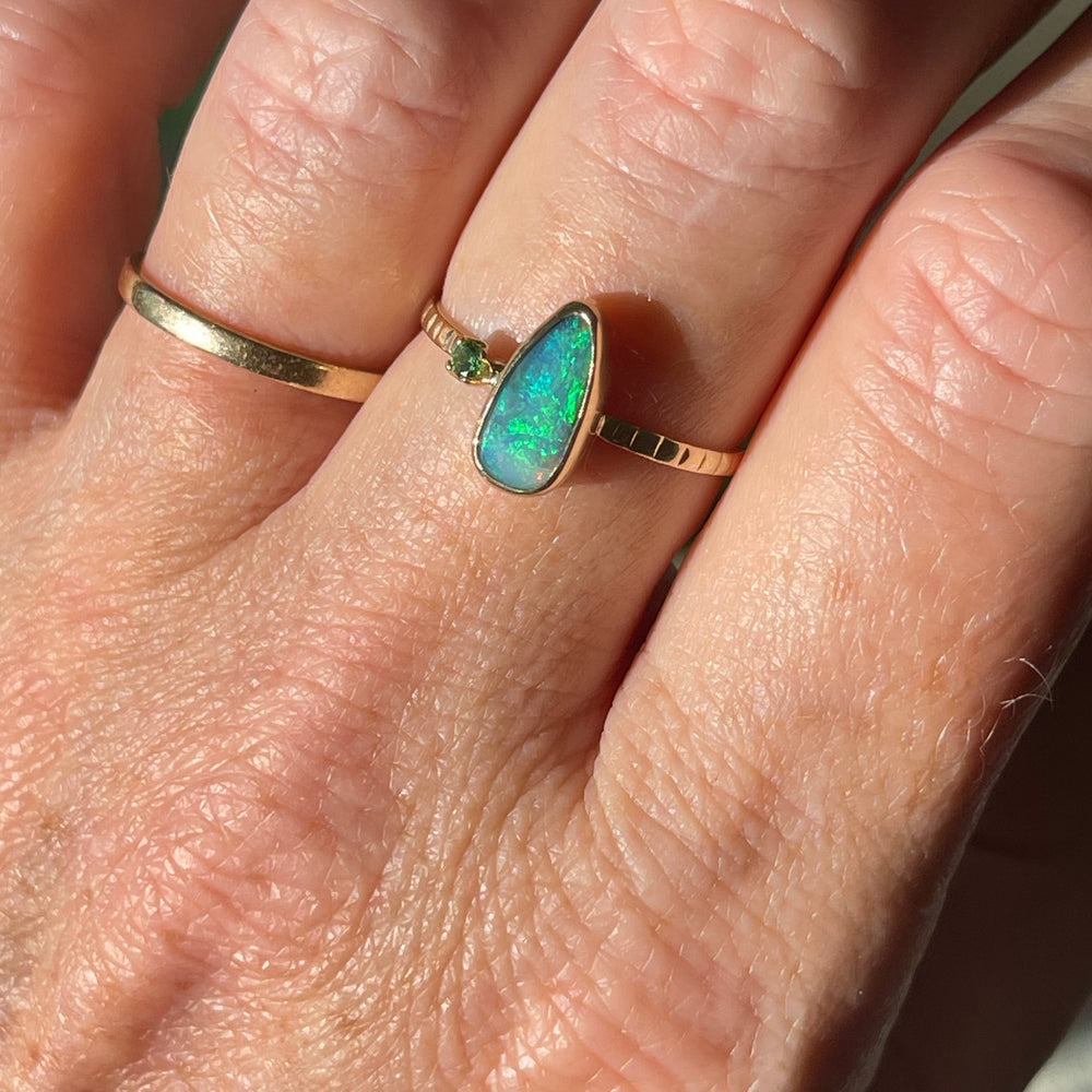 
            
                Load image into Gallery viewer, Étoile Opal Ring
            
        