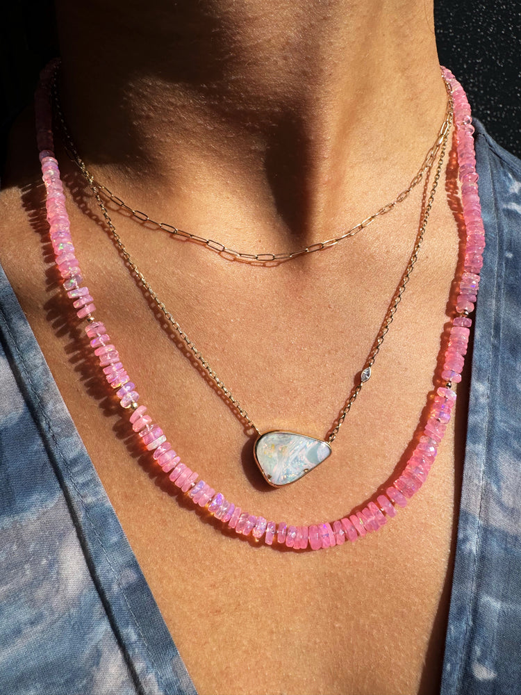 Harlequin Satellite Chain