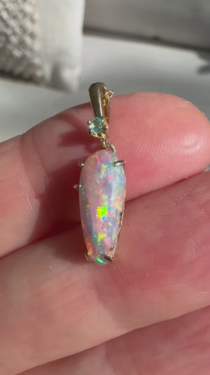 
            
                Load and play video in Gallery viewer, SunCatcher Opal Necklace
            
        