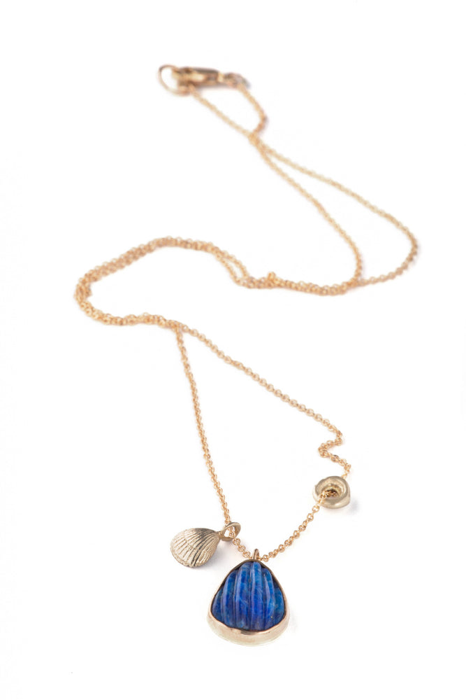 Concha Charm Necklace