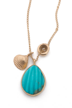 Concha Charm Necklace