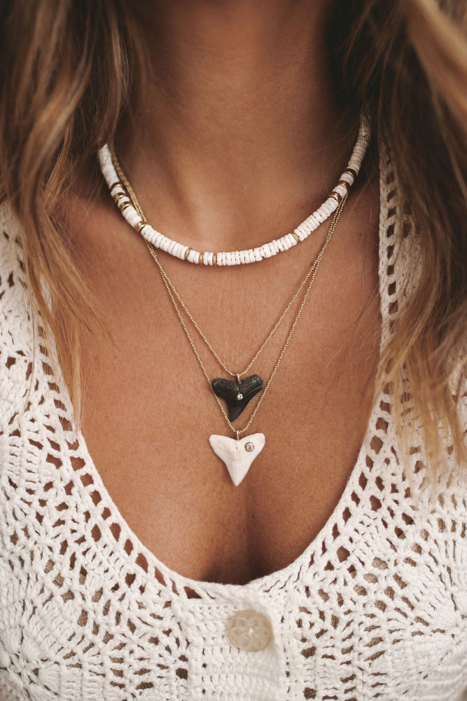 
            
                Load image into Gallery viewer, Blanco Necklace
            
        